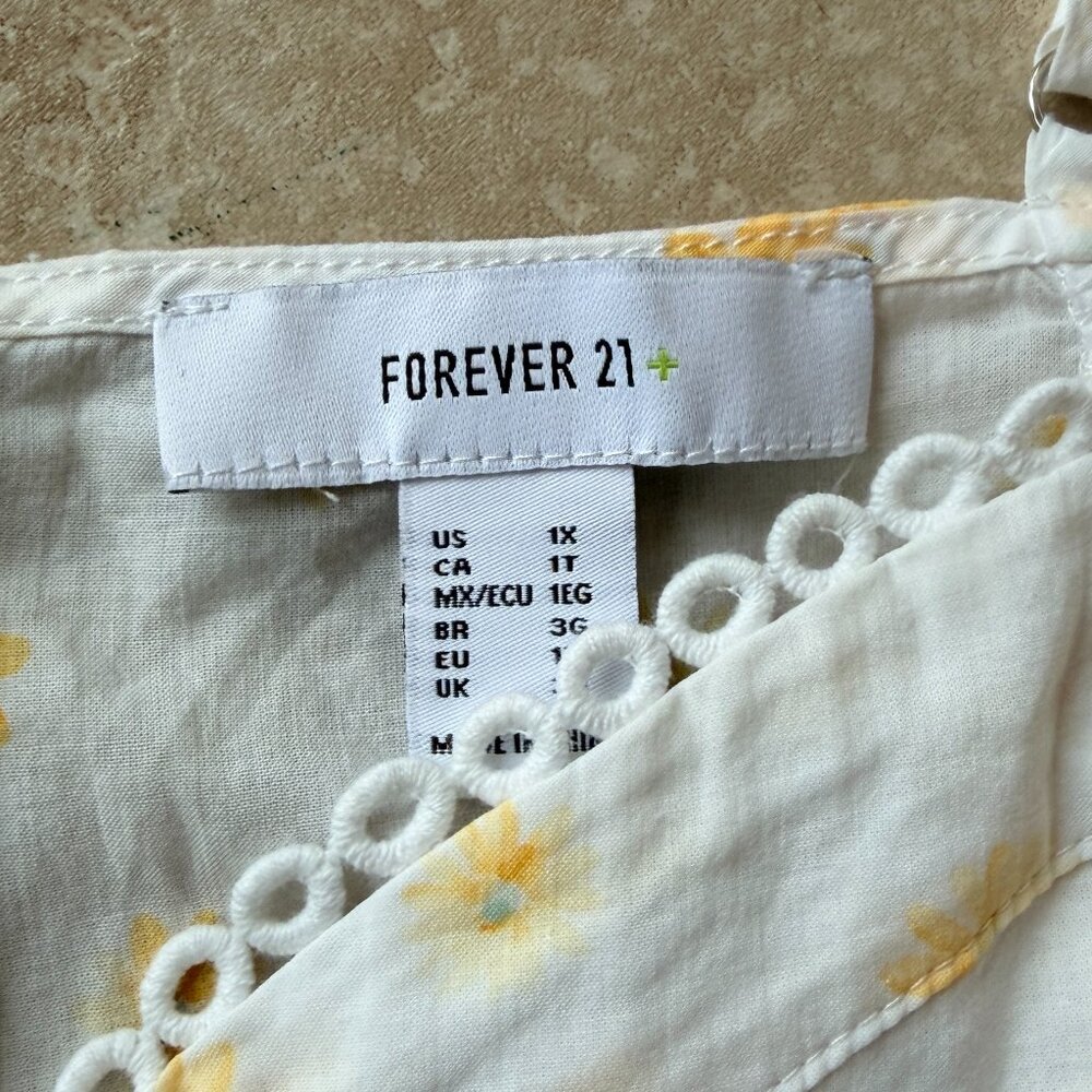 Forever 21 feminine sleeveless cropped halter top zippered back coquette‎ fairy - Picture 5 of 6